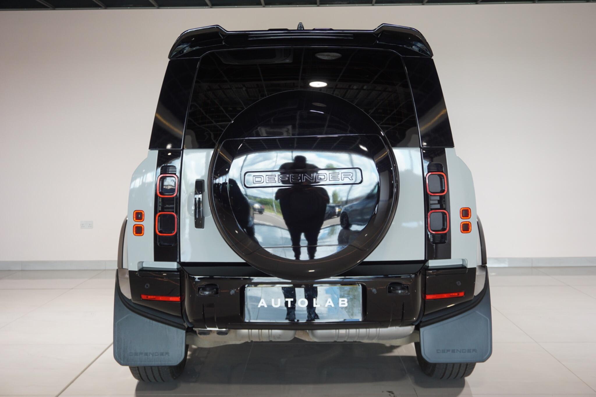 Land Rover Defender 90 3.0 D300 MHEV X-Dynamic HSE Hard Top SUV 3dr Diesel Auto 4WD SWB Euro 6 (s/s) (300 ps)